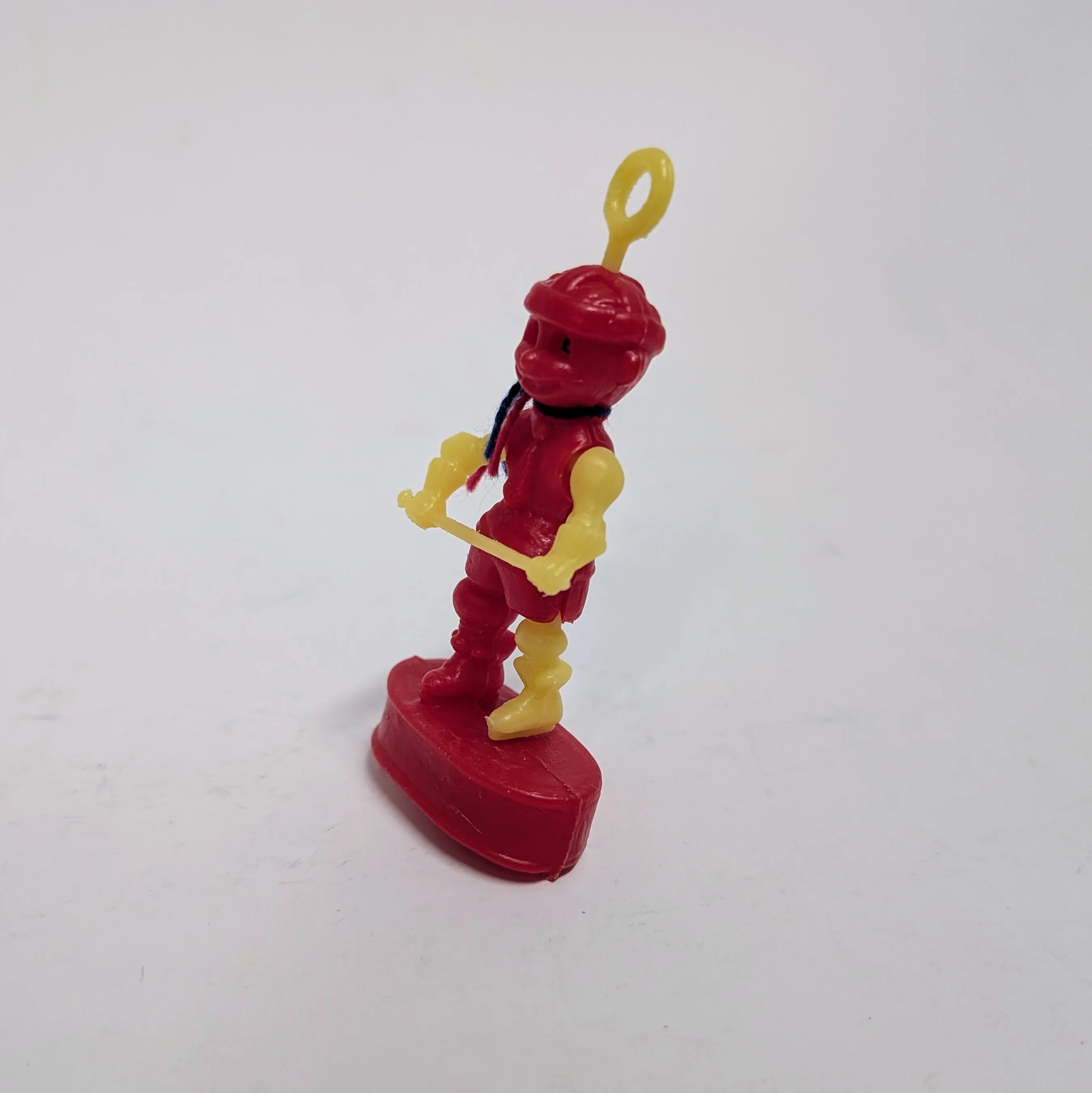 1950's Mechanical Hockey Player Themed Keychain - Image 2