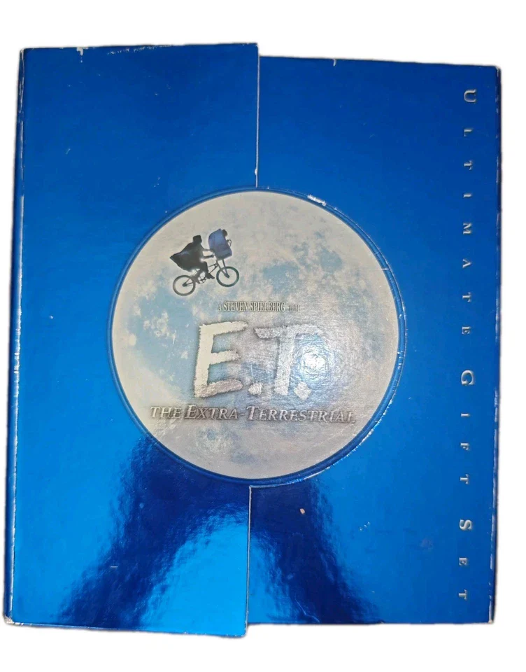 E.T. The Extra Terrestrial Ultimate Gift Set